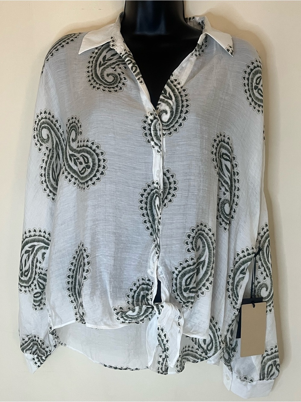 Halogen White Button-Front Tie Hem Shirt with Green Paisley
